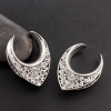 Saddle Plug